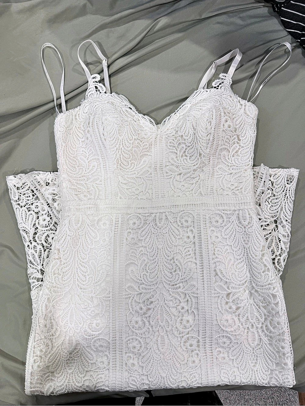 GUESS White Floral Lace Dress Size 4